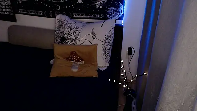 AlienforTwenty Live Chatrum