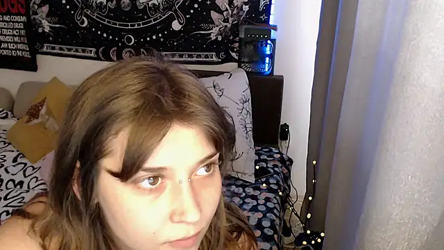 Živá chatovací místnost AlienforTwenty