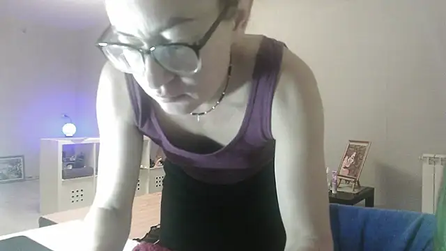 Alice_newhome's Live Chat Room