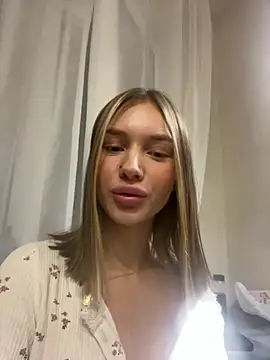Chat ao vivo de Alisa-Wet