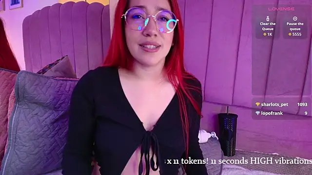 Celestee15_'s Live Chat Room