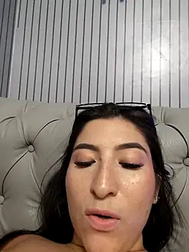 goodgirl22__'s Live Chat Room