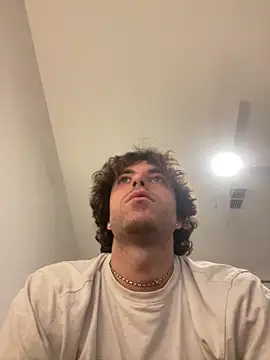 הופעת סקס קאם בשידור חי של icyninesix