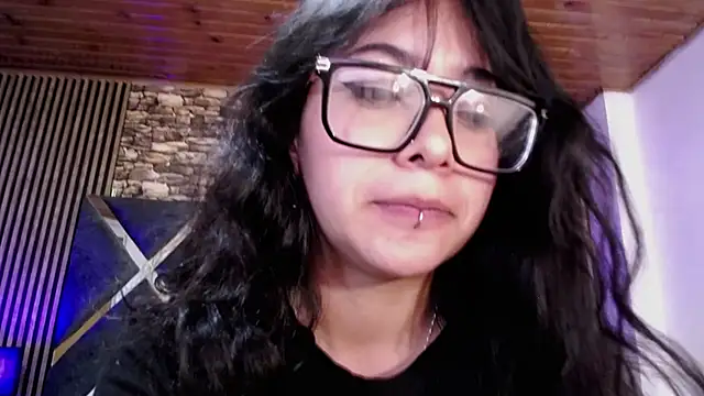 Živá chatovací místnost Amy_channel