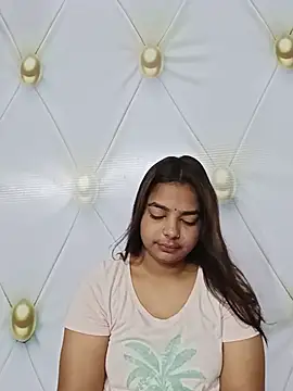 Himani_0122's Live Chat Room