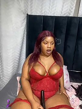 חדר צ'אט בשידור חי של THICKBARBIE32
