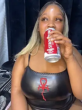 THICKBARBIE32's Live Chat Room