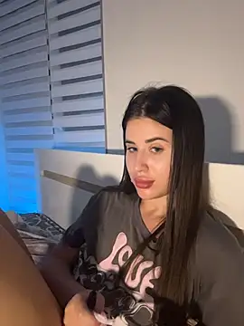 Chatroom en direct de Lira_Fayeee