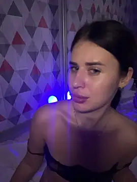 חדר צ'אט בשידור חי של Lira_Fayeee