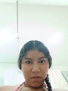 Lunita_sian Adlı Modelin Canlı Sohbet Odası