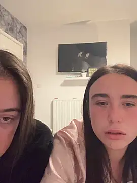 Živá chatovací místnost MillieB