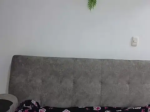Онлайн чат Valery__lovex