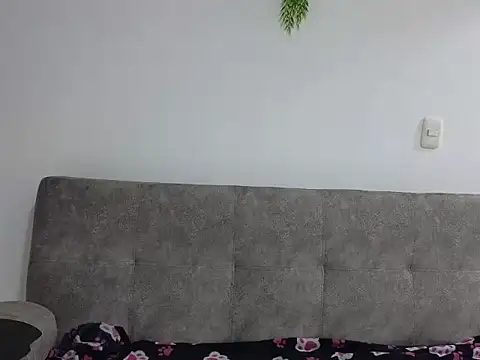 Chat soba uživo modela Valery__lovex