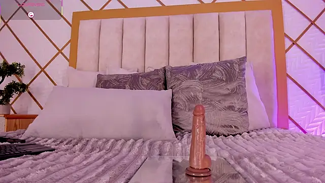 Sala de chat ao vivo de ZaraVesari