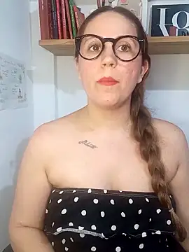 חדר צ'אט בשידור חי של SofiEsteves