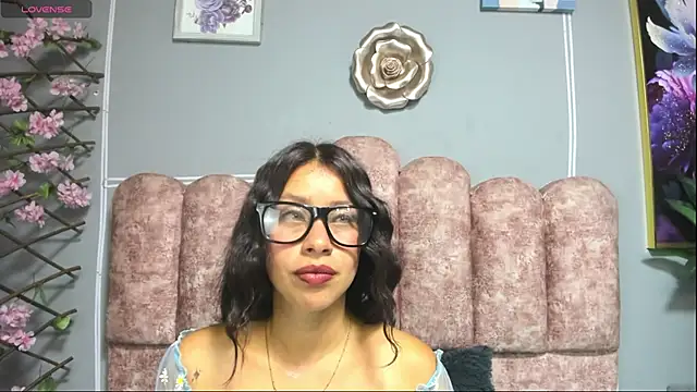 cloyks Live chatroom