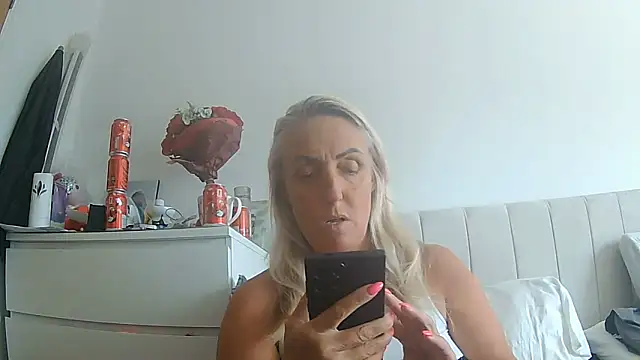 Pokój czatu na żywo – theblondecocklover
