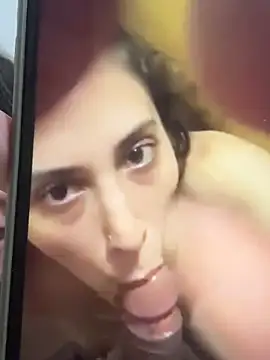 Sala de chat en directo de LatinDoll8