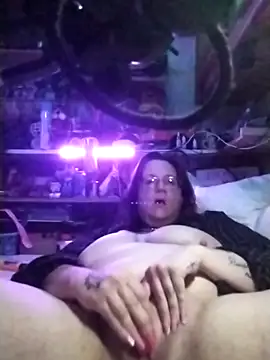 חדר צ'אט בשידור חי של MsPenelope07