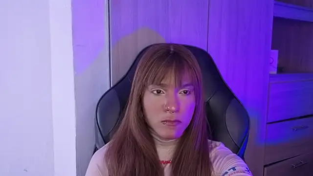 tiffanyy_777: απευθείας σέξι σόου στην κάμερα