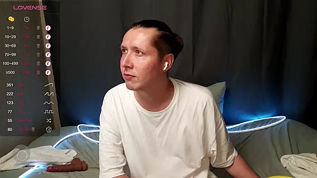 NakedIsaac Webcam Show