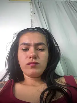 חדר צ'אט בשידור חי של Adrenaline_crazy