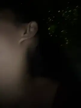 חדר צ'אט בשידור חי של Adrenaline_crazy