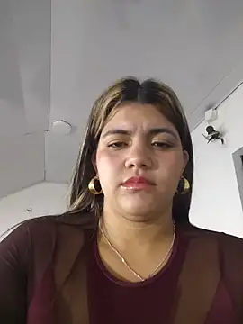 Ivy_enjoy Adlı Modelin Canlı Sohbet Odası