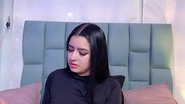 Emilyy05_ – Naživo chatovacia miestnosť