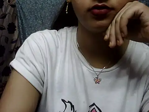cute_Angel_10's Live Chat Room