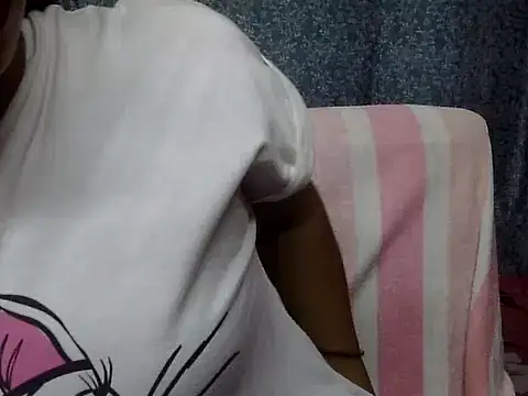cute_Angel_10 Adlı Modelin Canlı Sohbet Odası