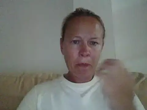 jennyblondeuk – live chatrum