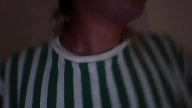 jennyblondeuk Adlı Modelin Canlı Sohbet Odası