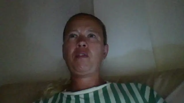 jennyblondeuk লাইভ চ্যাট রুম