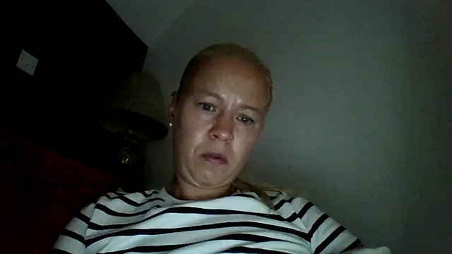 Sala de chat en directo de jennyblondeuk