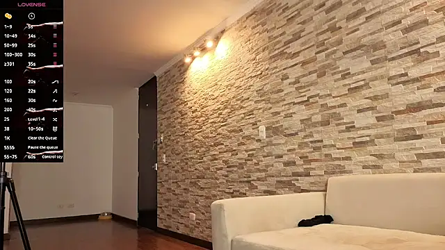 Živá chatovací místnost cute_emmma