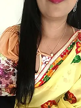 Deshi_bhabhi143 Adlı Modelin Canlı Sohbet Odası
