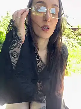 FlexibleDoll_ élő chatszobája