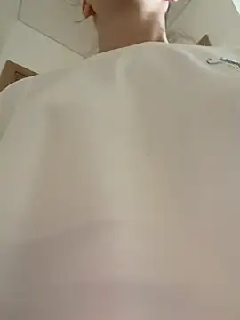 Chat soba uživo modela FlexibleDoll_