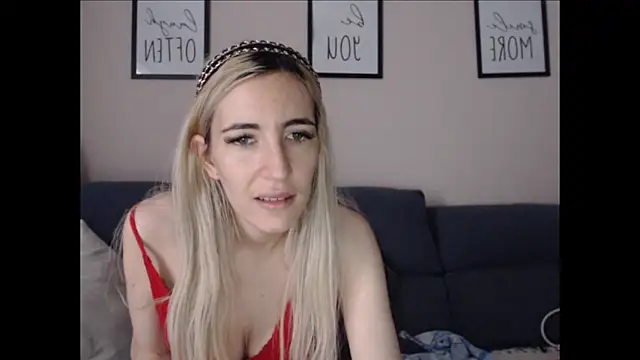 BarbieBlondieGirl live-chat rom
