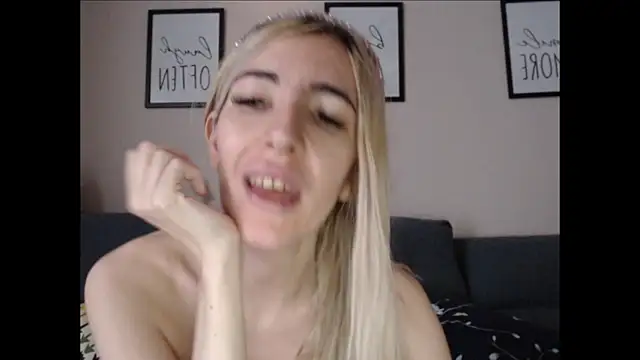 غرفة دردشة BarbieBlondieGirl المباشرة