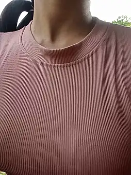 MISSKUTE-2000n Live chat-huone