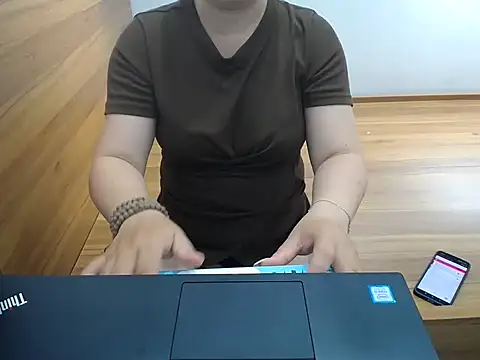 Coffee_Milktea élő chatszobája
