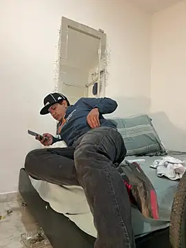 غرفة دردشة bigdick211292 المباشرة