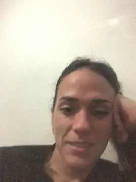 Donatellaaa07 Adlı Modelin Canlı Sohbet Odası