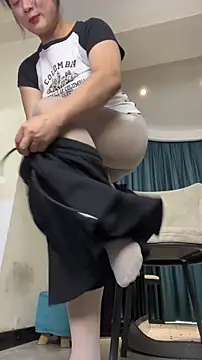 mo-mo-69 Cameră chat live