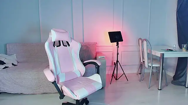 jasmilee's Live Chat Room