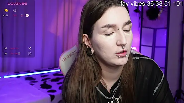 Alice_Goth's Live Chat Room