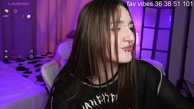 Alice_Goth's Live Chat Room