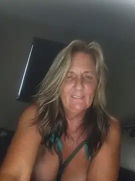 SultrySummer68's Live Chat Room